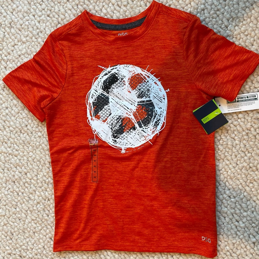 DSG NWT Boys T-shirt